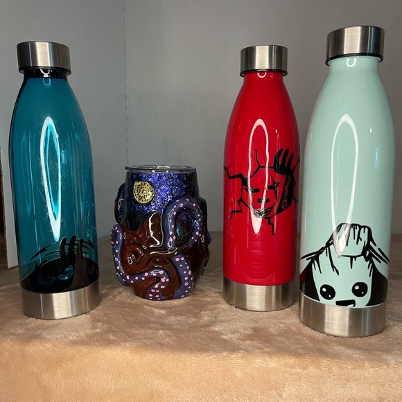 Stainless Steel Insulated Water Bottles - Blue, Red, Light Blue - Picture 1 of 8